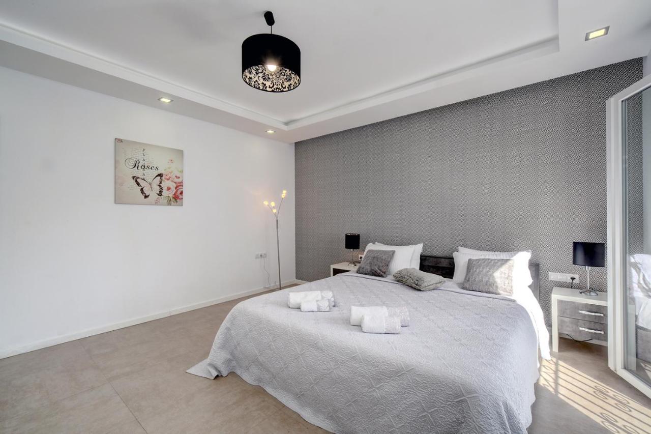 Westminster Puerto Banus Marina Apartment มาร์เบยา ภายนอก รูปภาพ
